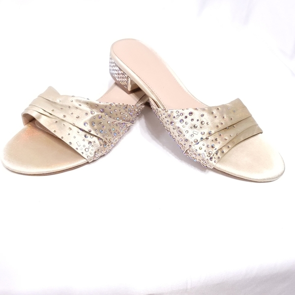 ALDO SPARKLE Slip-On 1.25" Heels - Picture 4 of 8